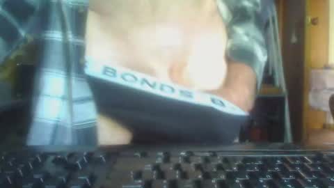 Snapshot of imaussiechris chatting on 01/17/25, 10:01 Aussie Guy online show from 01/17/25, 10:01