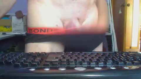 Snapshot of imaussiechris chatting on 03/04/25, 12:39 Aussie Guy online show from 03/04/25, 12:39