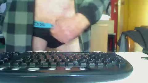 Aussie Guy online show from 10/31/25, 11:17