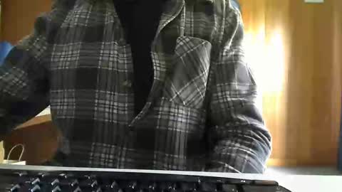 Snapshot of imaussiechris chatting on 05/27/26, 11:35 Aussie Guy online show from 05/27/26, 11:35