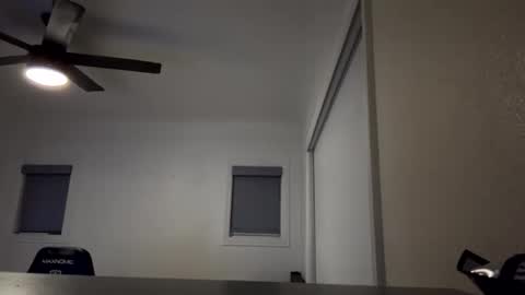 Snapshot of imchokingchicken chatting on 09/15/25, 05:40 imchokingchicken online show from 09/15/25, 05:40