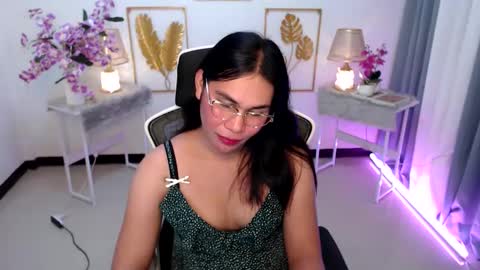 Ashley online show from 12/24/24, 06:22