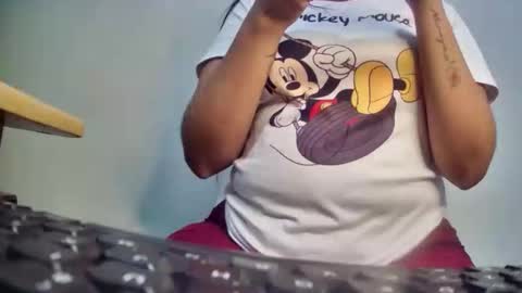 mia latina online show from 02/11/26, 11:54