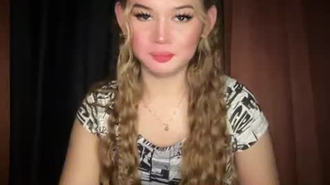 Mika online show from 03/29/26, 09:26