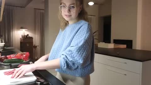 ImKeira online show from 01/28/25, 07:53