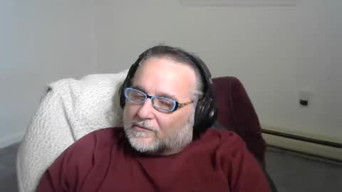 Snapshot of imkmac chatting on 11/24/25, 05:34 Kel online show from 11/24/25, 05:34