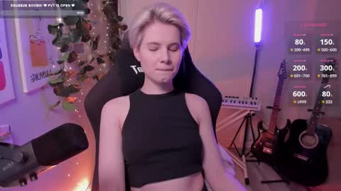 Mia online show from 02/27/25, 01:17