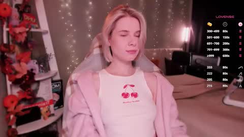 Mia online show from 11/16/25, 10:21