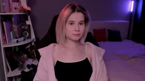 Mia online show from 02/21/26, 10:49