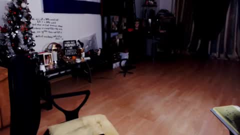 Empress online show from 03/08/25, 06:05