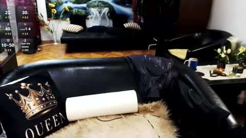 Empress online show from 03/18/26, 06:33