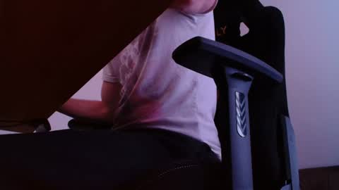 Snapshot of imsexyandiknowit89 chatting on 07/05/26, 08:38 Flummi online show from 07/05/26, 08:38