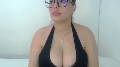 imsweetlips online show from 09/19/25, 08:20