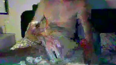 Snapshot of imustwork chatting on 06/15/26, 10:12 imustwork online show from 06/15/26, 10:12