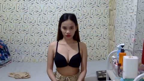 Snapshot of imyourgirl_vanessa26 chatting on 07/14/26, 10:32 Im sad because im lonely wish help me here online show from 07/14/26, 10:32