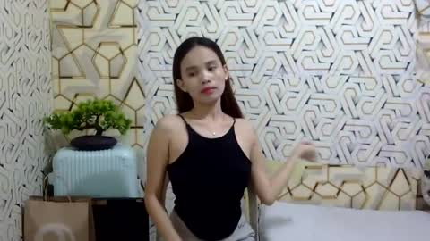 Snapshot of imyourgirl_vanessa26 chatting on 07/21/26, 08:05 Im sad because im lonely wish help me here online show from 07/21/26, 08:05