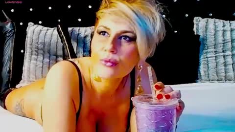 Snapshot of inanna_ishtar1 chatting on 04/01/26, 01:41 inanna_ishtar1 online show from 04/01/26, 01:41