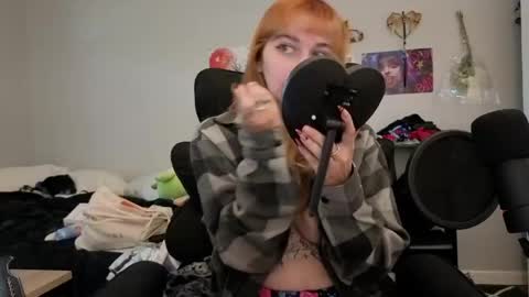 Inarafoxx online show from 04/18/26, 09:15