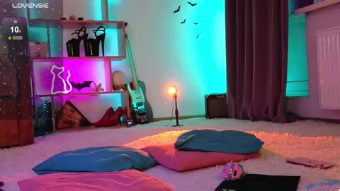  Dina  Help me reach 100 likes  online show from 03/12/26, 12:06