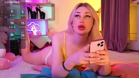  Dina  Help me reach 100 likes  online show from 04/28/26, 08:36