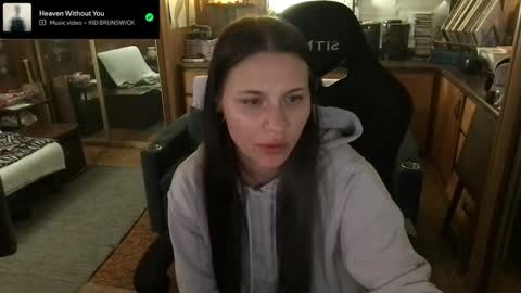 Snapshot of incognitoqueen chatting on 05/28/26, 03:48 Carter online show from 05/28/26, 03:48