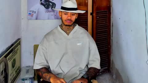 Jacobo online show from 04/24/26, 02:14