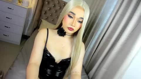 indestructabletrixie online show from 12/27/24, 03:15