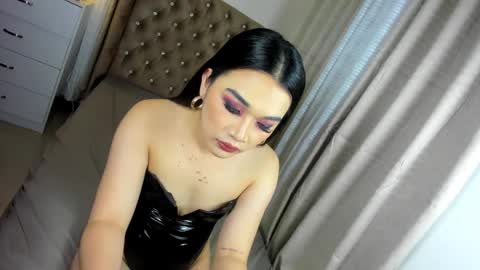 indestructabletrixie online show from 12/29/24, 10:45