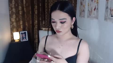 indestructabletrixie online show from 01/10/25, 05:37