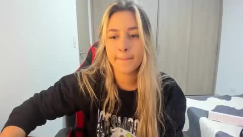 Lana online show from 12/16/25, 09:20