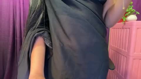 Raya  online show from 03/26/26, 03:50