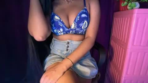 Raya  online show from 04/18/26, 07:07