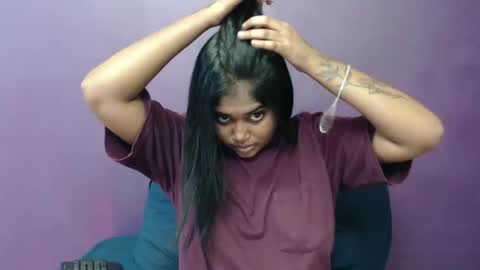 Snapshot of indian_rimmelx chatting on 03/01/25, 01:18 Melz online show from 03/01/25, 01:18