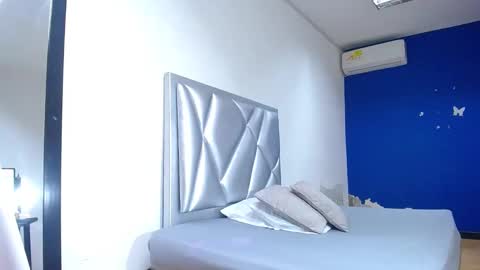 Snapshot of indian_whore18 chatting on 03/03/25, 05:18 indian_whore18 online show from 03/03/25, 05:18