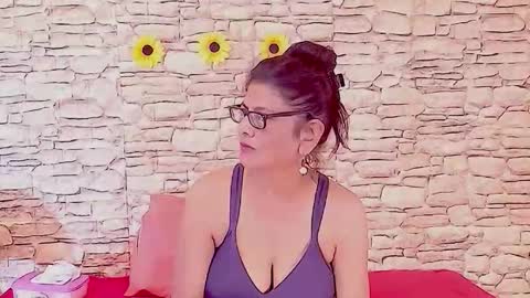 Snapshot of indianallure chatting on 02/25/26, 06:56 Femiez online show from 02/25/26, 06:56