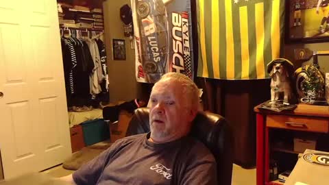 Papa online show from 09/22/25, 10:50