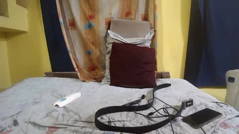 Snapshot of indiancumking chatting on 12/22/24, 03:44 inindiancumking online show from 12/22/24, 03:44