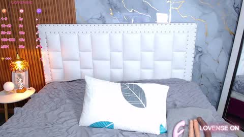 LITTLE AINHOA  online show from 01/23/25, 07:40