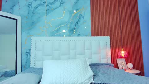 LITTLE AINHOA  online show from 01/28/25, 07:10