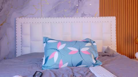 LITTLE AINHOA  online show from 03/31/26, 07:36