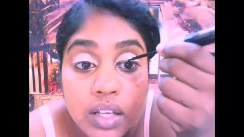 Snapshot of indiandiva27 chatting on 02/18/26, 06:42 indiandiva27 online show from 02/18/26, 06:42