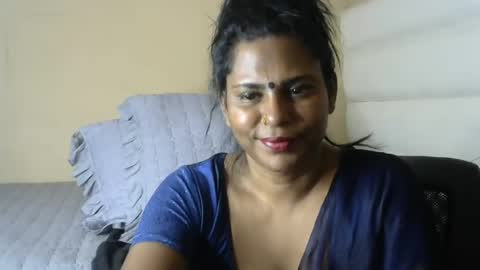 Snapshot of indiandreams_ chatting on 07/08/26, 11:26 Palavi online show from 07/08/26, 11:26