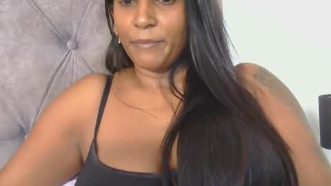 Snapshot of indianjasmin chatting on 05/30/26, 11:07 priya online show from 05/30/26, 11:07