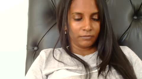 Snapshot of indianjasmin chatting on 06/14/26, 07:54 priya online show from 06/14/26, 07:54