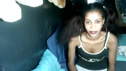 Snapshot of indianqueen5 chatting on 11/13/25, 08:08 indianqueen5 online show from 11/13/25, 08:08