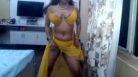 Radha online show from 03/06/25, 05:54