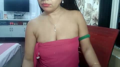Snapshot of indianrads9 chatting on 04/24/26, 07:27 Radha online show from 04/24/26, 07:27