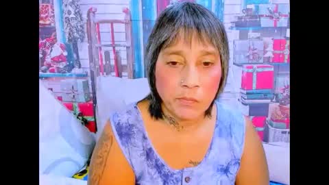 indianroxy27 online show from 12/18/25, 07:47