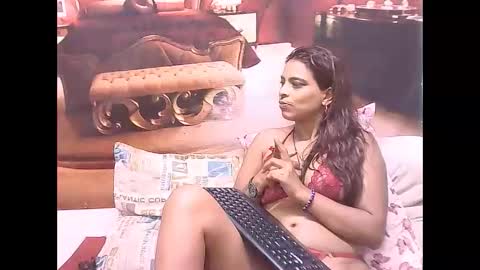 indiansexyass4u2luv online show from 01/14/25, 12:43