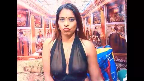 indiansexyass4u2luv online show from 11/01/25, 09:17